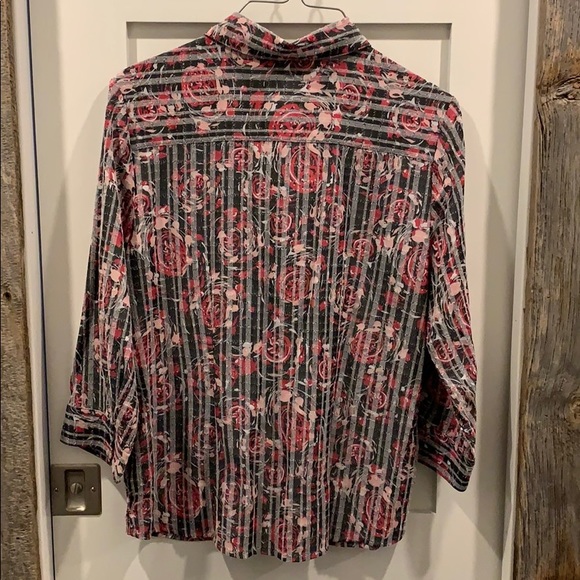 Women’s size small blouse - Picture 3 of 3